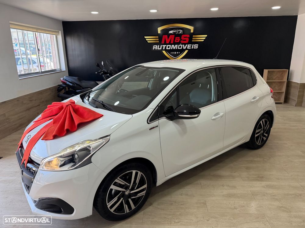 Peugeot 208 1.2 PureTech GT Line - 1