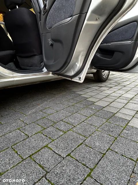 Toyota Corolla 1.4 VVT-i - 12