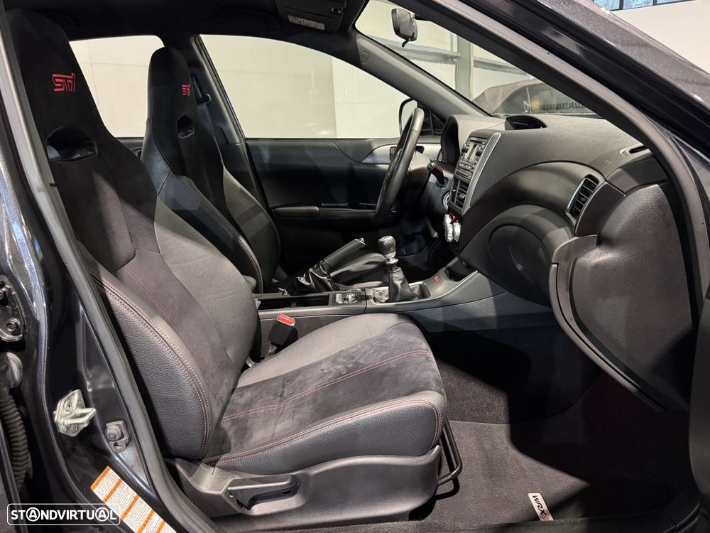 Subaru Impreza 2.5 WRX STi - 26