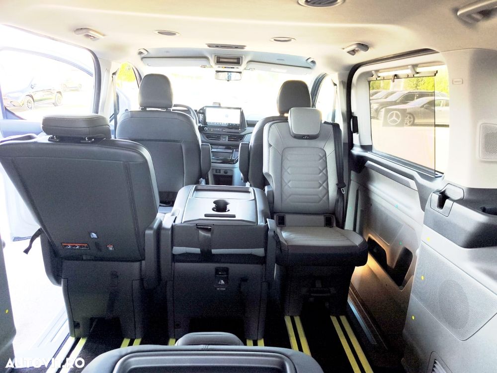 Ford Tourneo Custom - 18