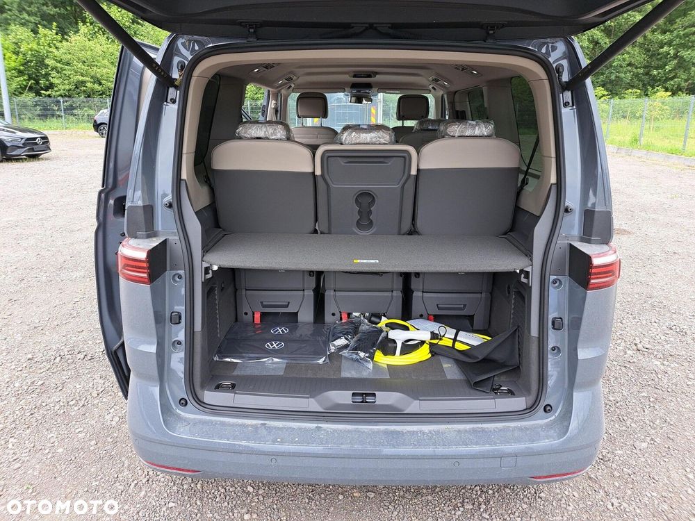 Volkswagen Multivan - 16