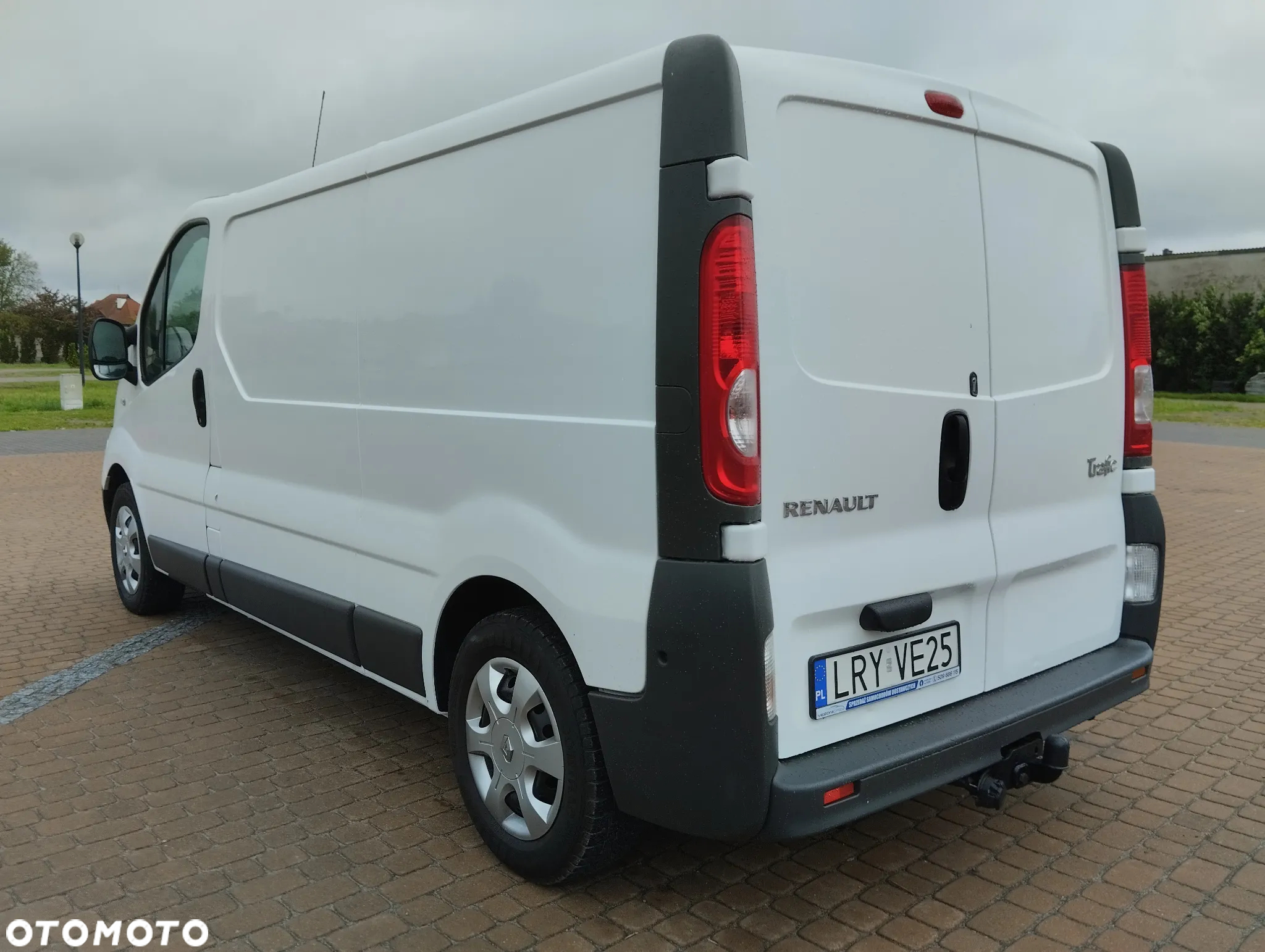 Renault Trafic 2.0 115 KM !!! L2 H1 Długi TYLKO 198 tys.km !!! KLIMA ! SPROWADZONY/ZAREJESTROWANY !!! ŁADNY I ZADBANY !!!Nie Vivaro - 7