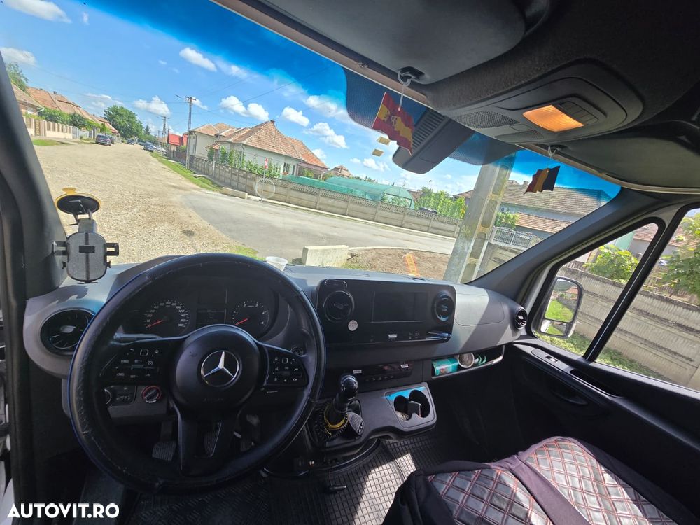 Mercedes-Benz Sprinter - 5