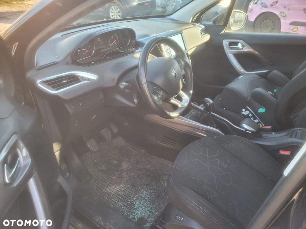 Peugeot 2008 PureTech 82 Allure - 7