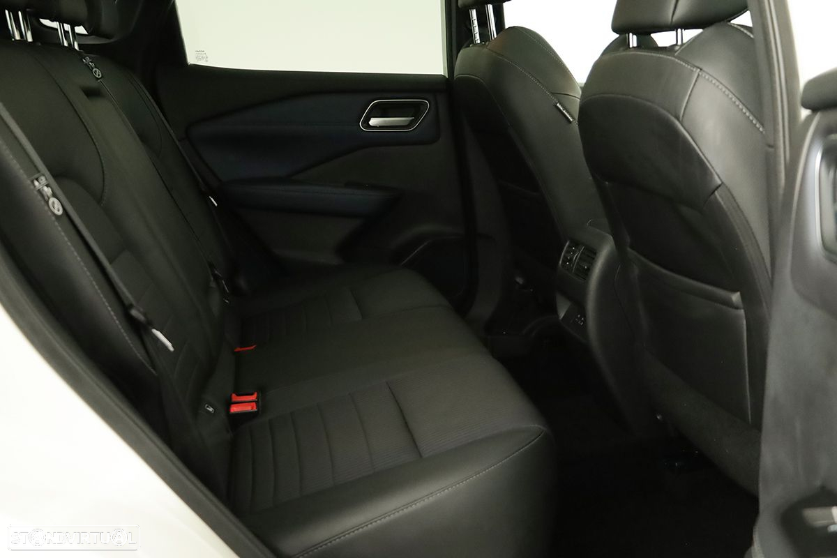 Nissan Qashqai 1.3 DIG-T Tekna - 21