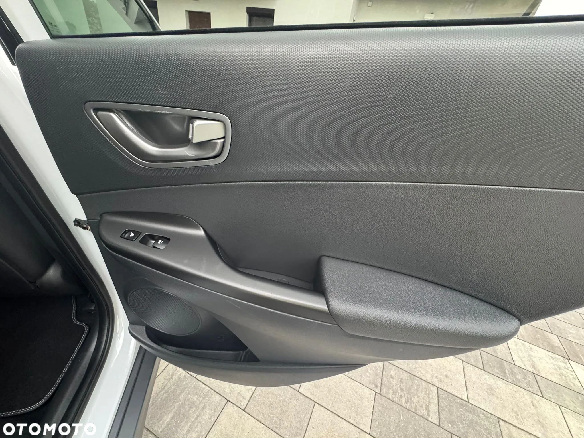 Hyundai Kona Electric 64kWh Premium - 16