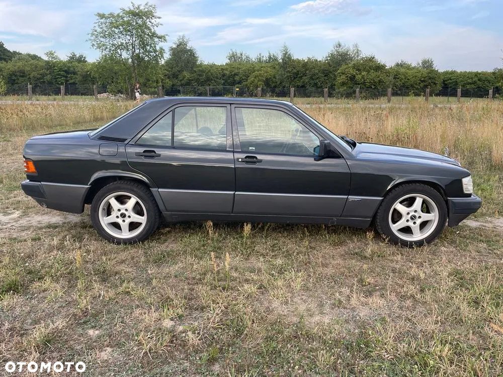 Mercedes-Benz W201 (190) - 8