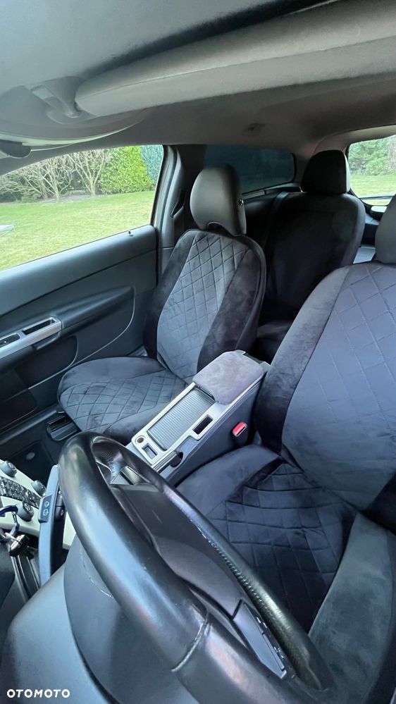 Volvo C30 2.0D Momentum - 26