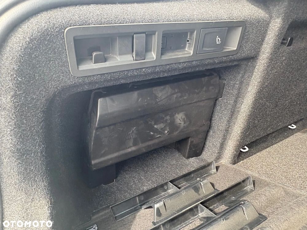 Skoda Superb 2.0 TDI 4x4 L&K DSG - 13