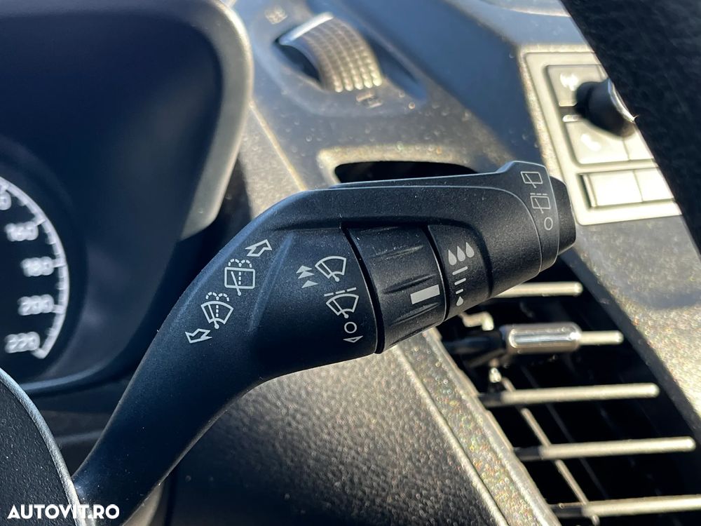 Ford Transit Connect - 18