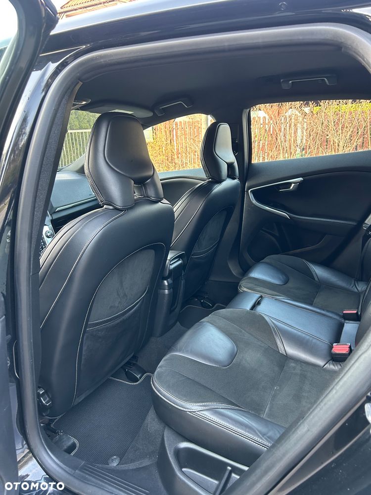 Volvo V40 D4 Drive-E R-Design Momentum - 8