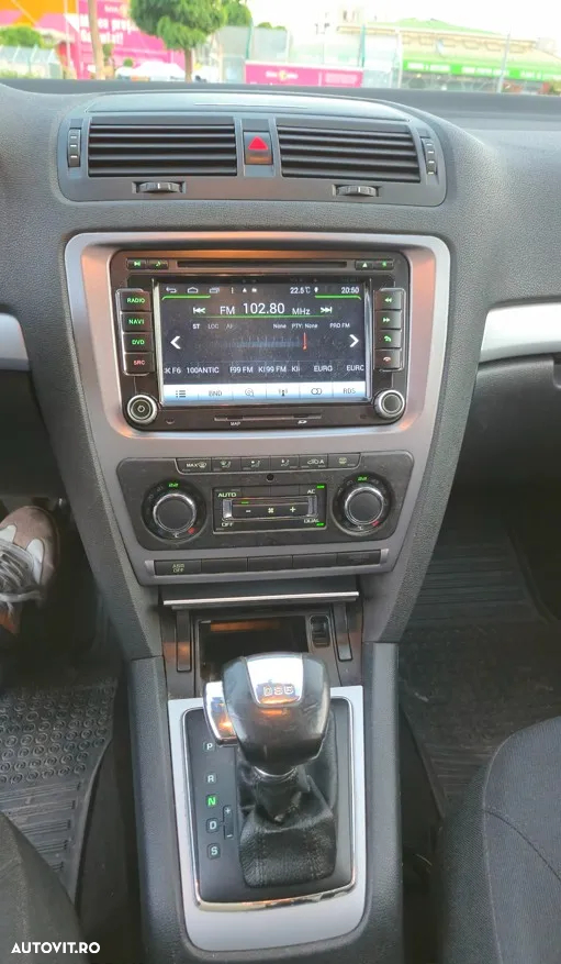 Skoda Octavia Combi 1.6 TDI Ambiente DSG - 14