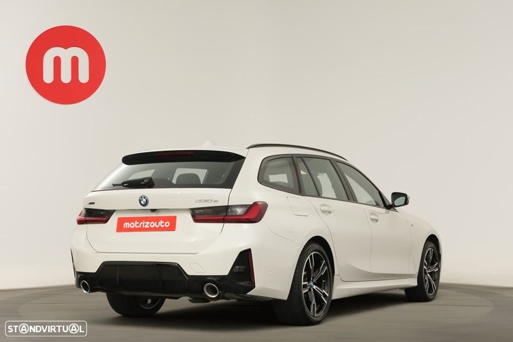 BMW 330 e Pack Desportivo M Auto - 4