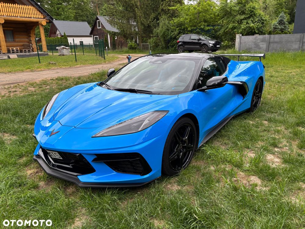 Chevrolet Corvette - 24