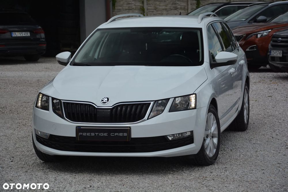 Skoda Octavia 1.6 TDI DSG Ambition - 6
