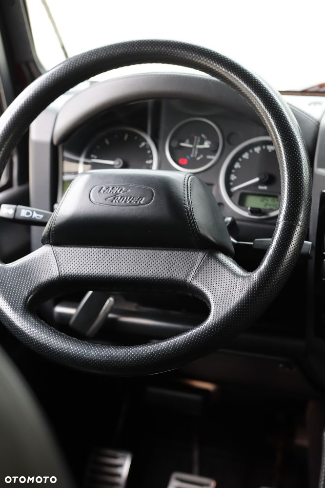 Land Rover Defender 90 2.2 TD4 E - 18