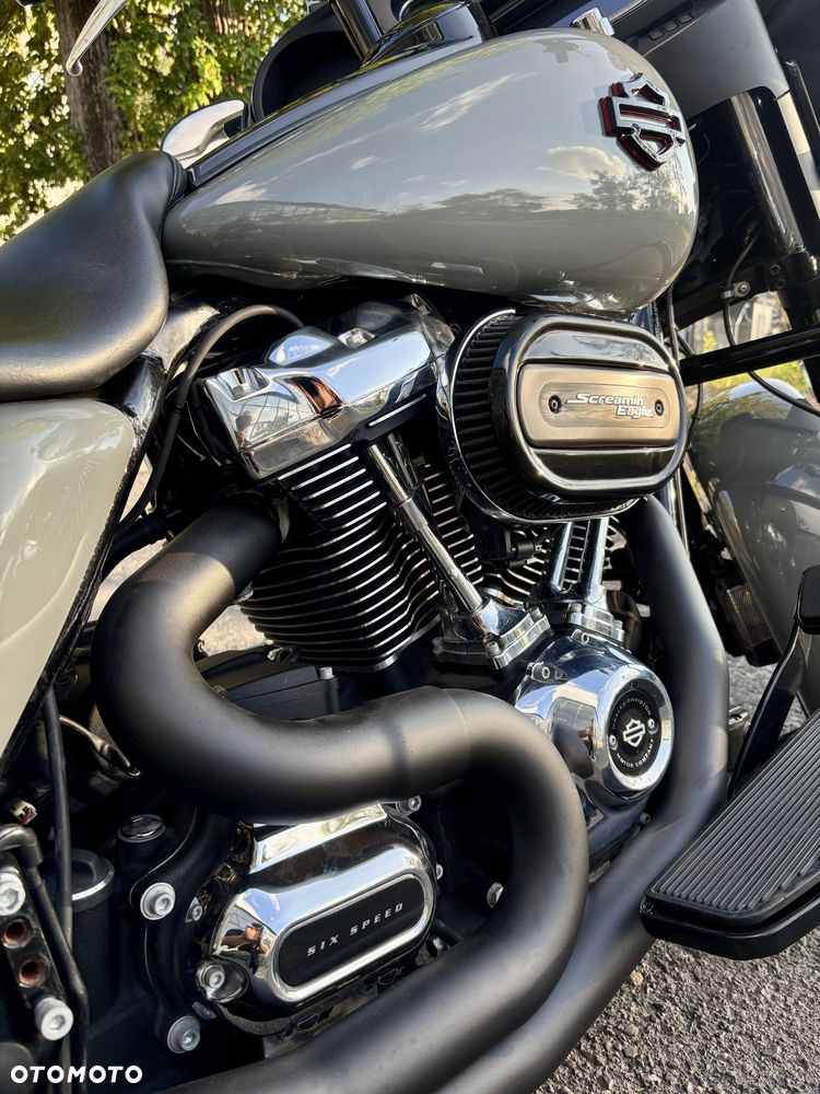 Harley-Davidson Touring Street Glide - 16