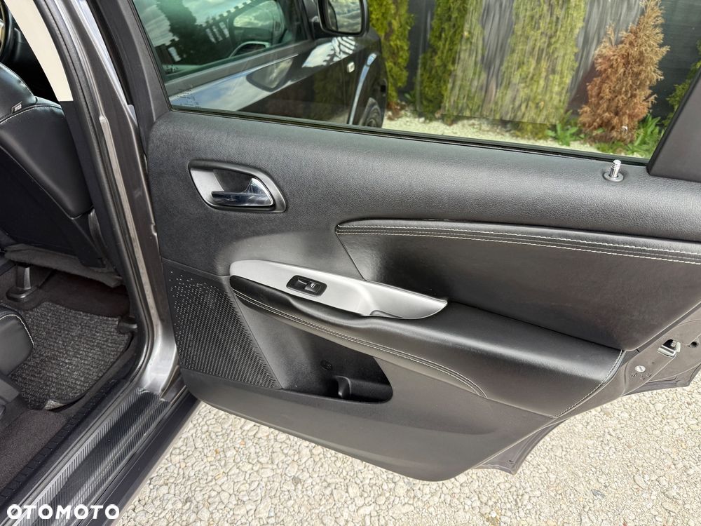 Fiat Freemont 2.0 Multijet 16V DPF Automatik Allrad Black Code - 24