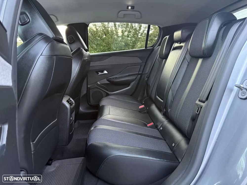 Peugeot 308 1.5 BlueHDi Allure EAT8 - 29