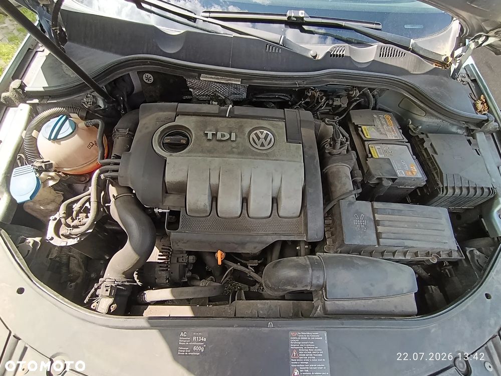 Volkswagen Passat - 14