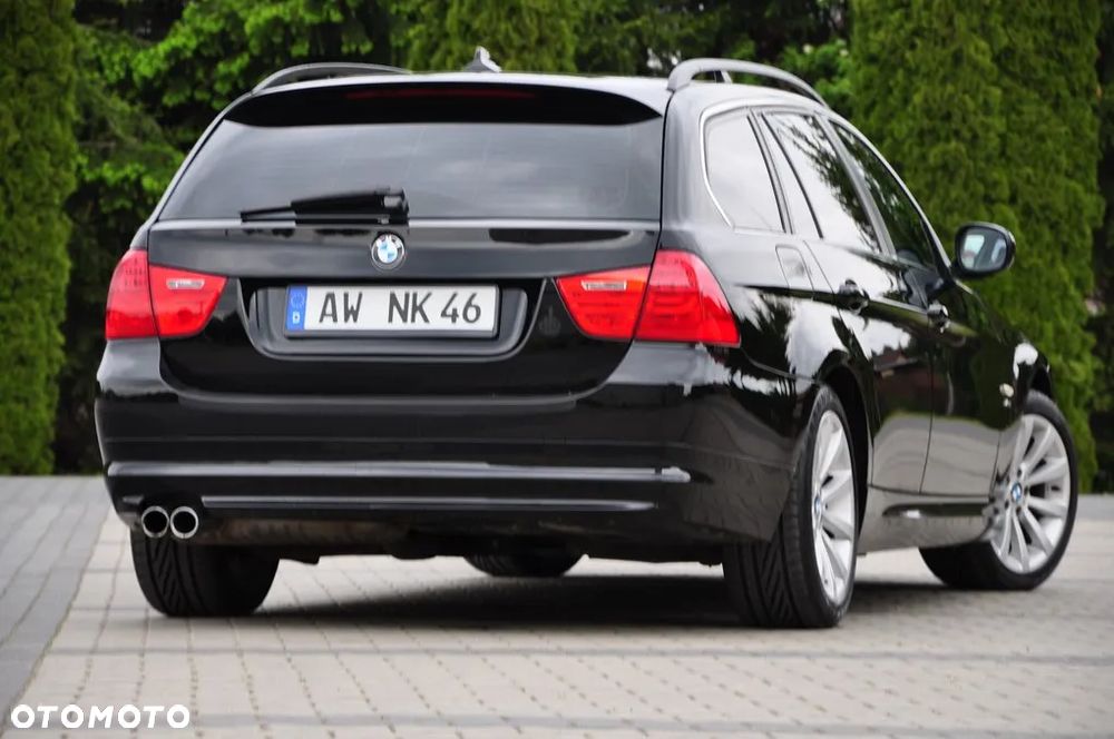BMW Seria 3 325i xDrive Touring Edition Exclusive - 21