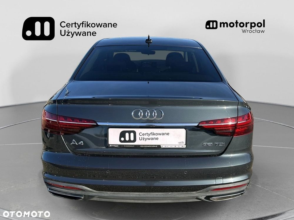 Audi A4 Limousine - 12