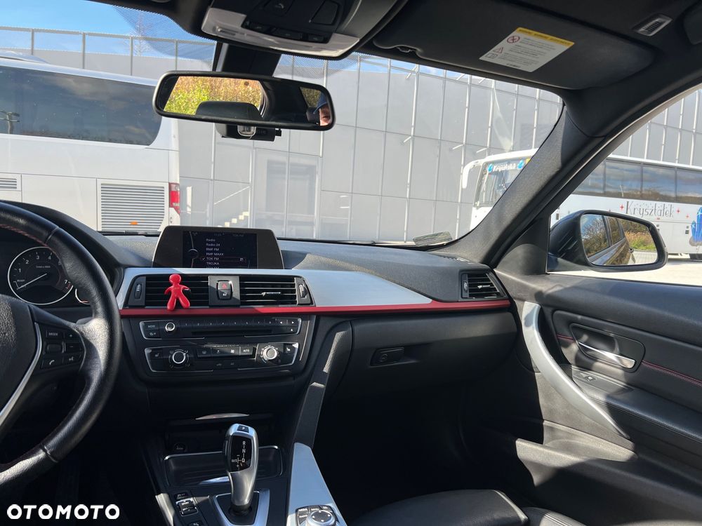 BMW Seria 3 328i Touring Sport-Aut Sport Line - 12