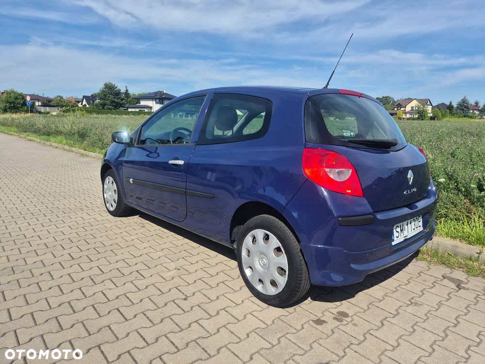 Renault Clio 1.2 16V 75 Dynamique - 20