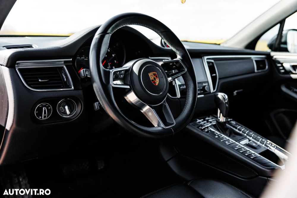 Porsche Macan - 17