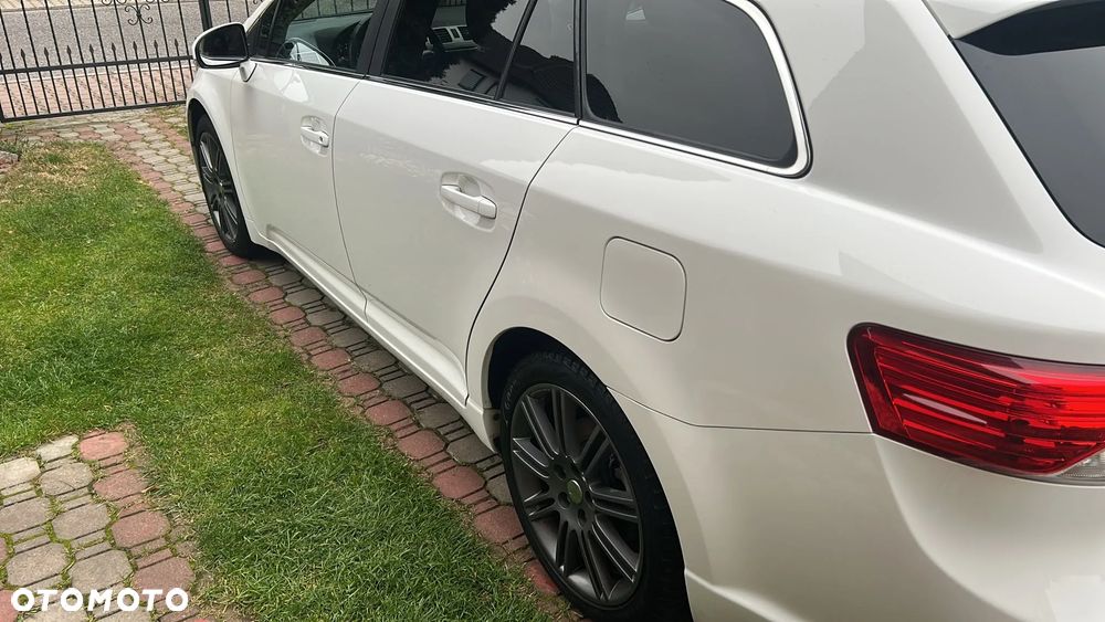 Toyota Avensis - 10