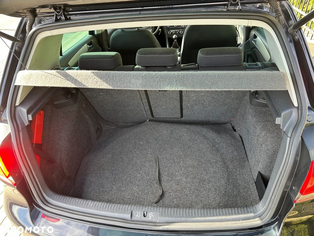 Volkswagen Golf 1.6 TDI DPF BlueMotion - 9