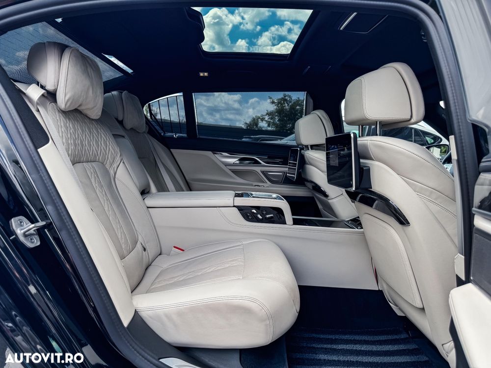 BMW Seria 7 745Le xDrive AT PHEV - 12