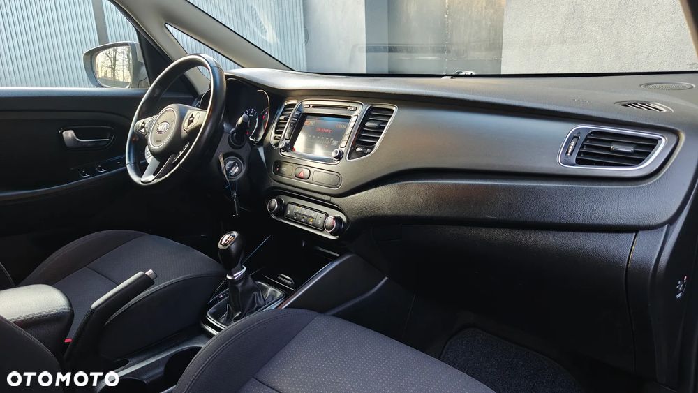 Kia Carens 1.6 GDI ISG Vision - 33