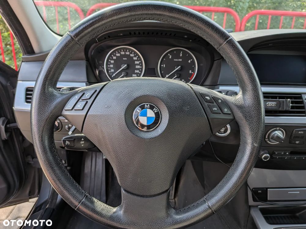 BMW Seria 5 - 16