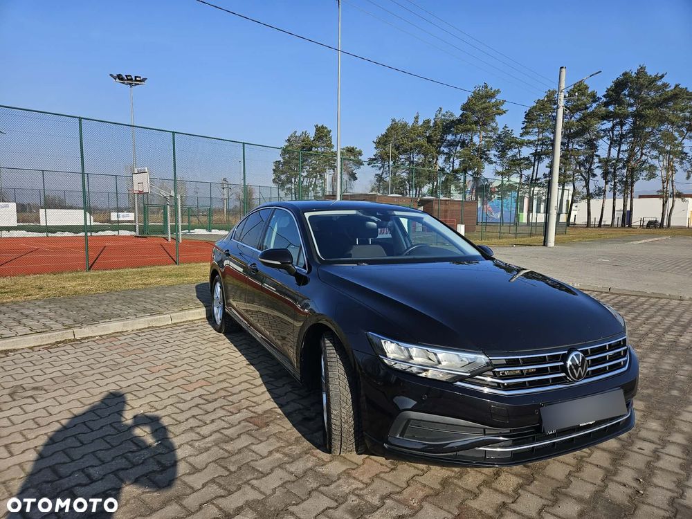 Volkswagen Passat - 13