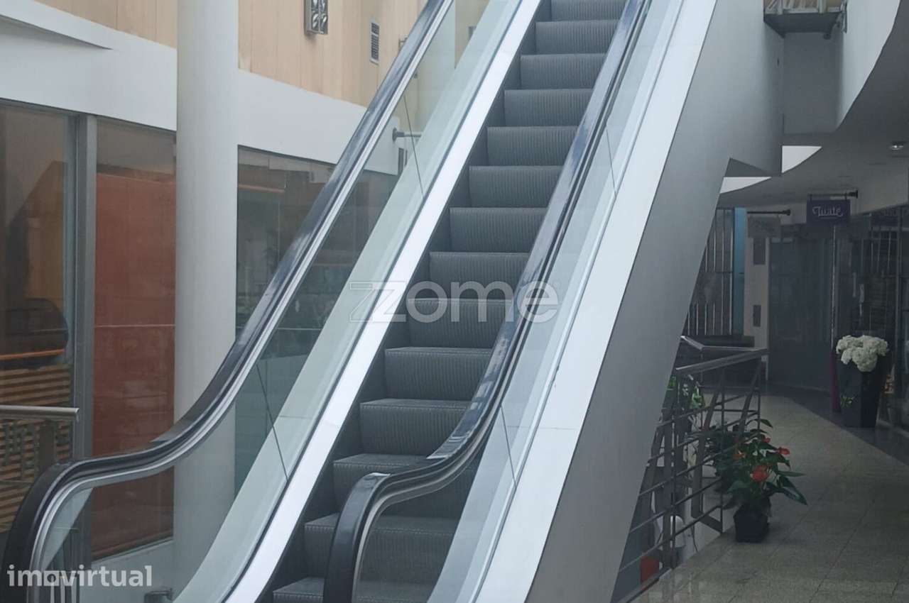 Loja comercial para arrendar rua da Junqueira Póvoa,Varzim - Grande imagem: 5/17