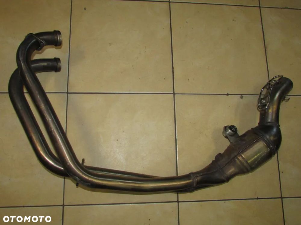 BMW F800 R K73 15-19 kolektor wydechowy uszkodzony