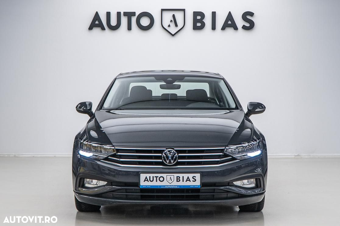 Volkswagen Passat 2.0 TDI DSG Comfortline - 23