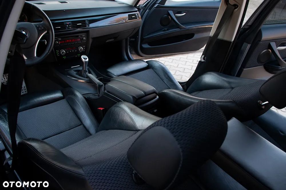 BMW Seria 3 320d - 26