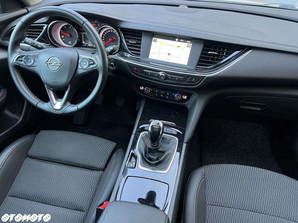 Opel Insignia - 16
