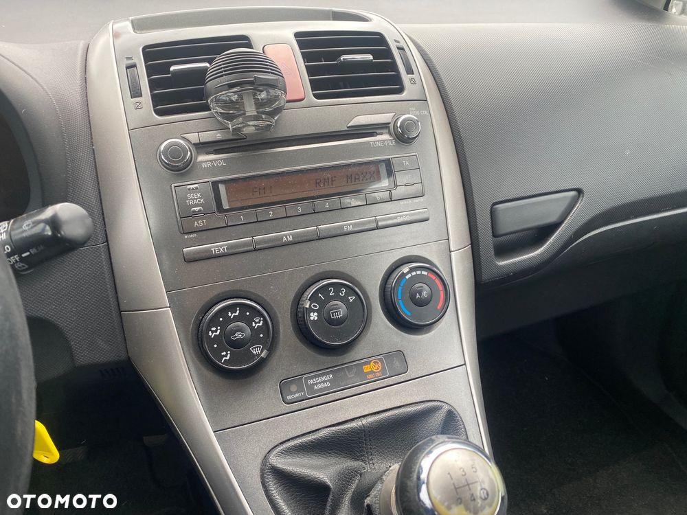 Toyota Auris 1.6 VVT-i Sol - 6