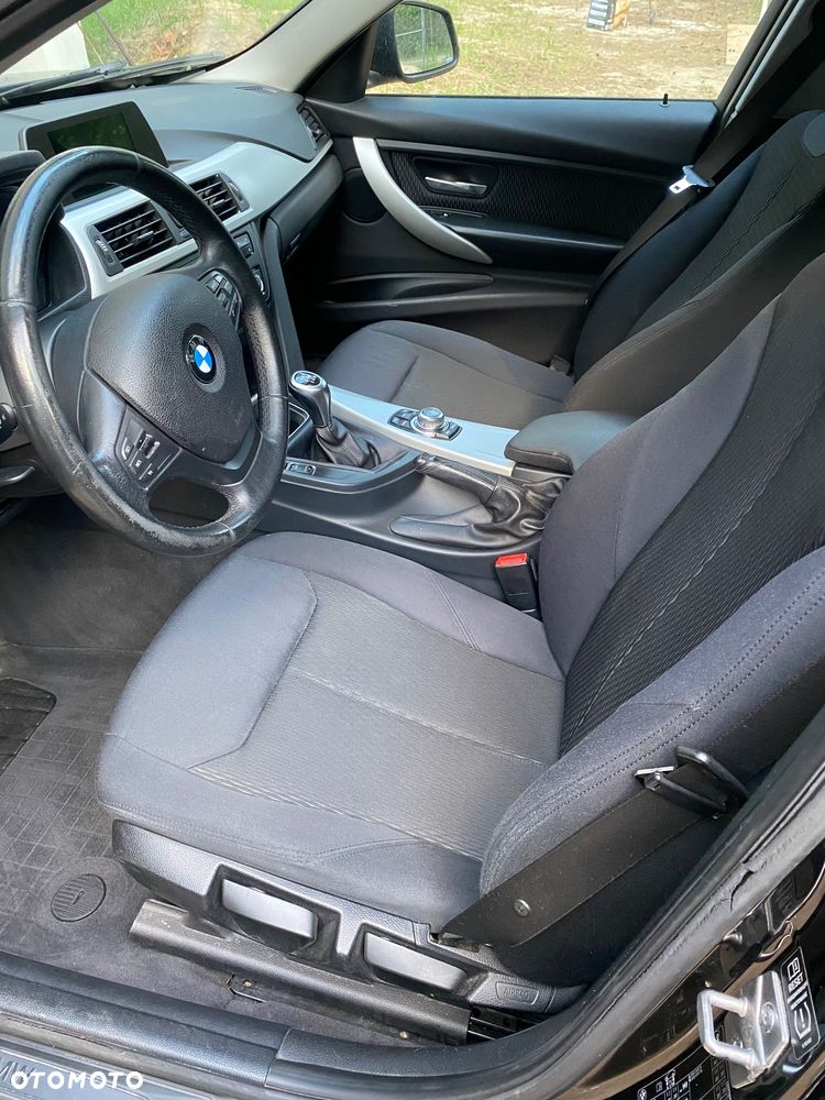 BMW Seria 3 320d - 9