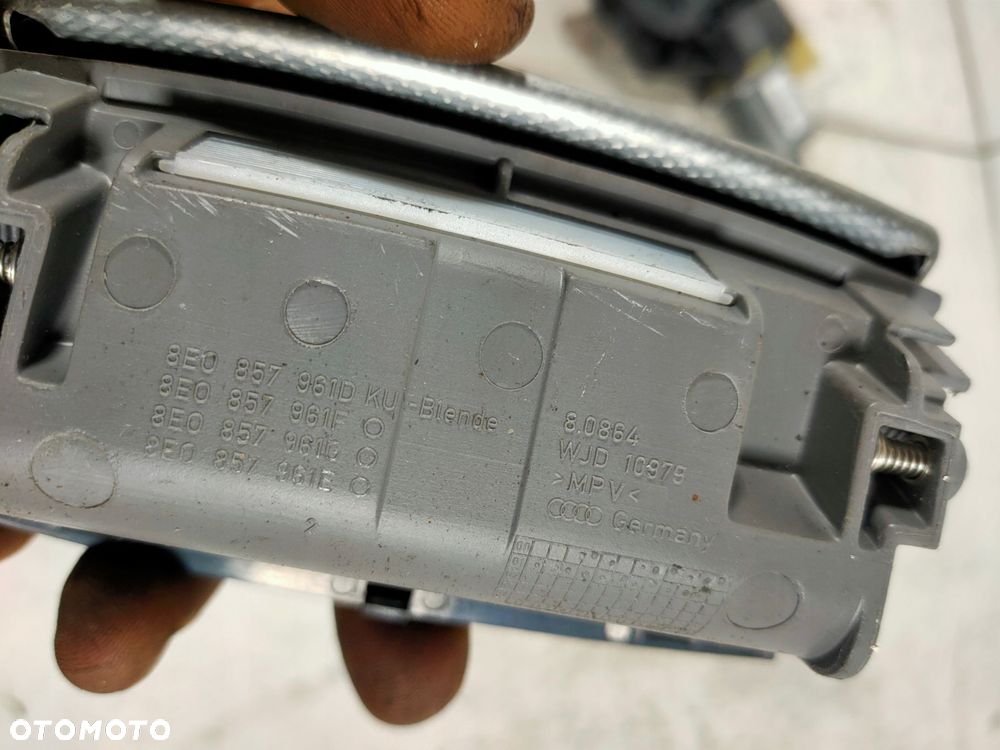 popielniczka schowek tył 8e 8e0857961d europa audi a4 b6 rybia łuska - 3