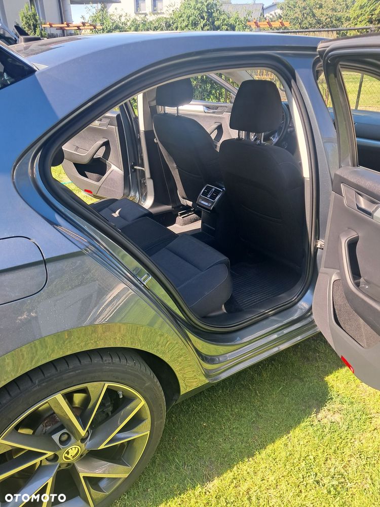 Skoda Superb 2.0 TDI Ambition DSG - 13