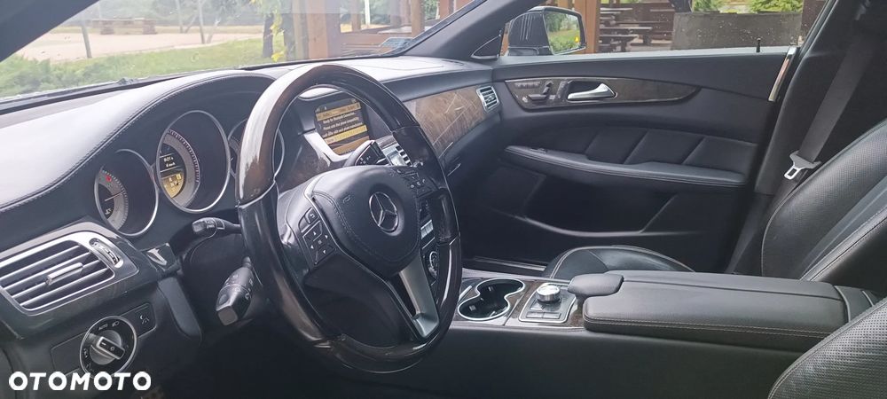 Mercedes-Benz CLS 500 4-Matic BlueEff - 20