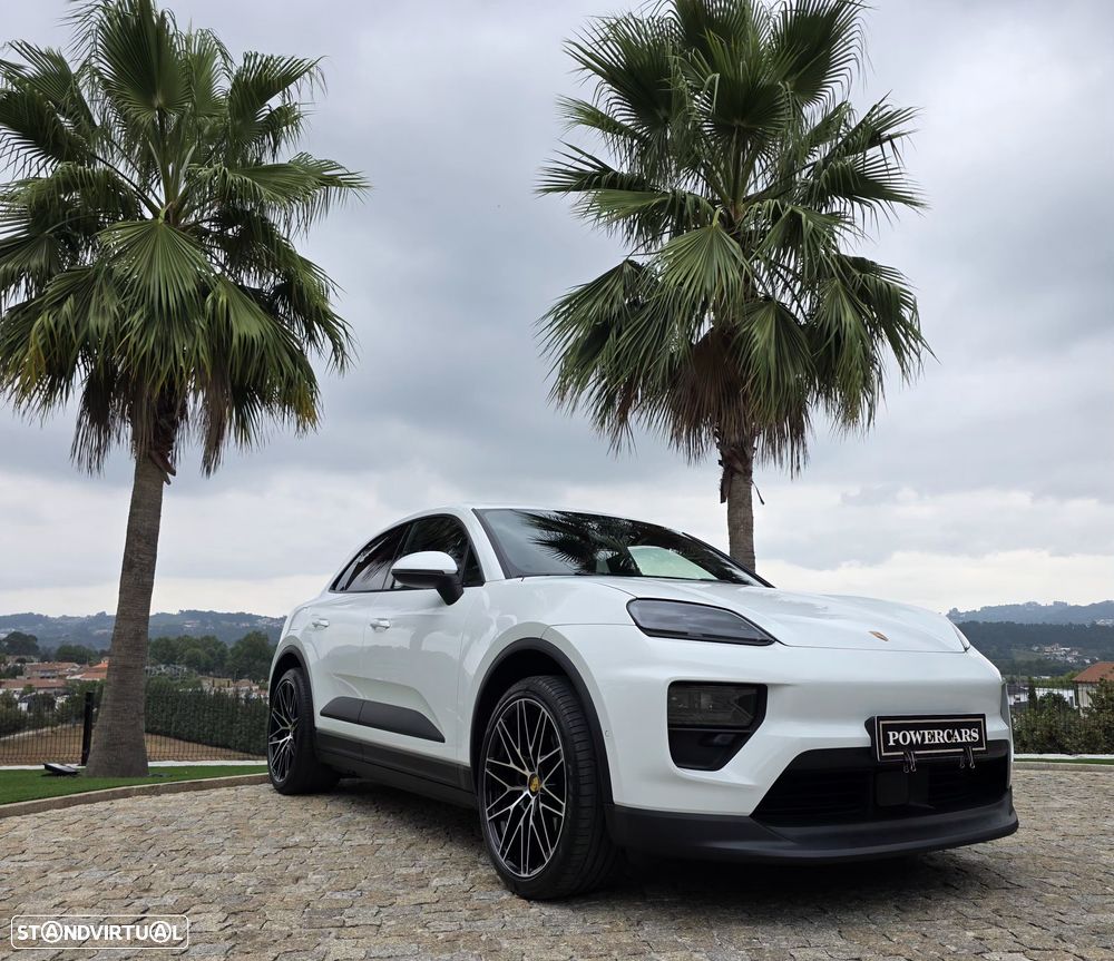 Porsche Macan Electric - 15