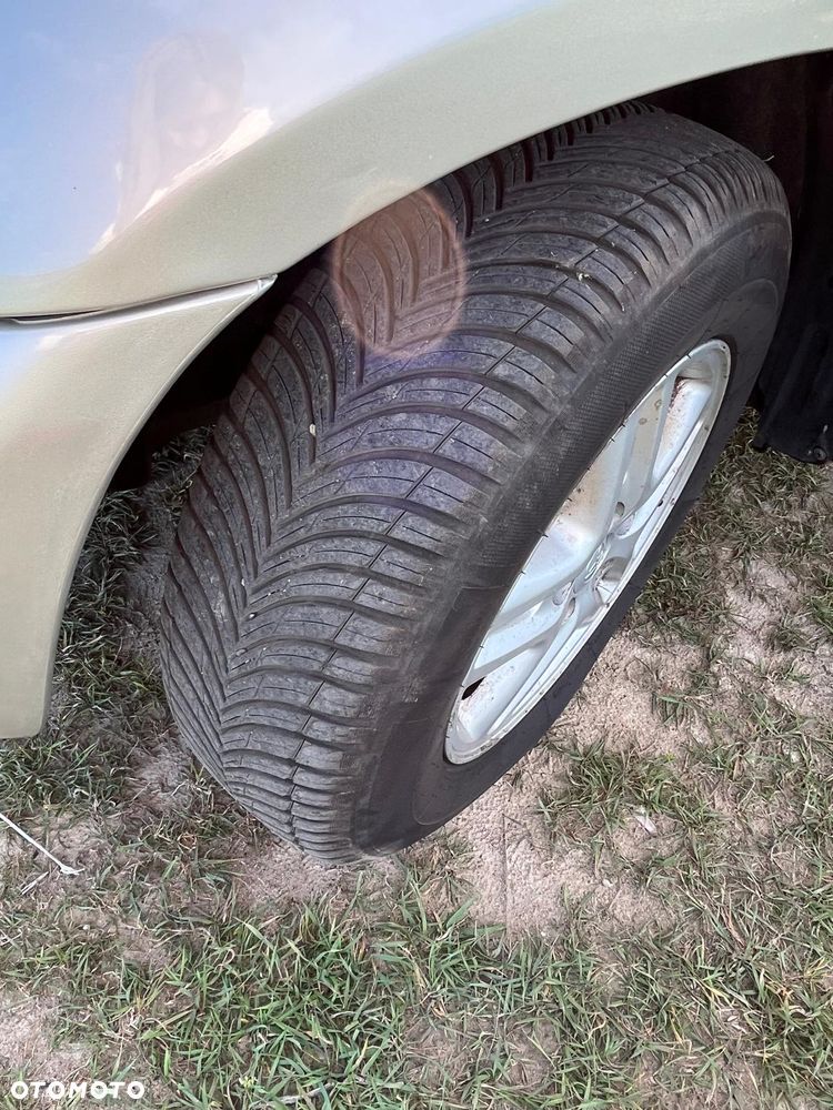 Toyota RAV4 - 4