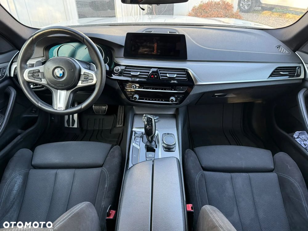 BMW Seria 5 530d xDrive M Sport sport - 16