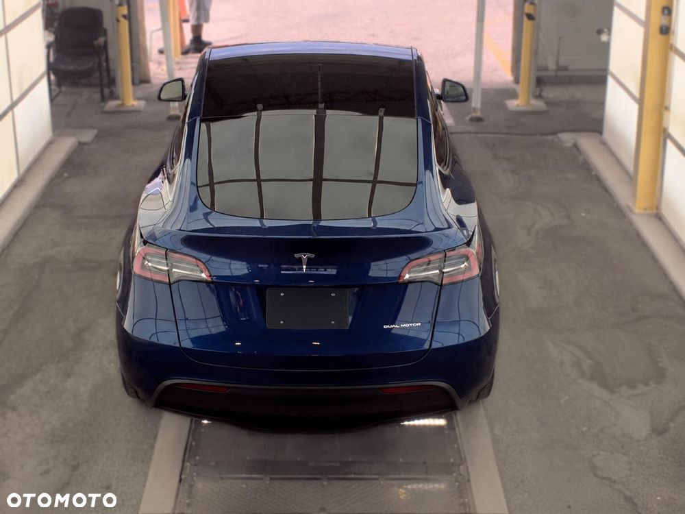 Tesla Model Y Long Range Dual Motor AWD - 7