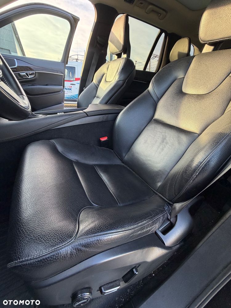 Volvo XC 90 - 28